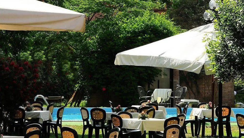 Hotel La Villa Excelsior Bastia Umbra Olaszország