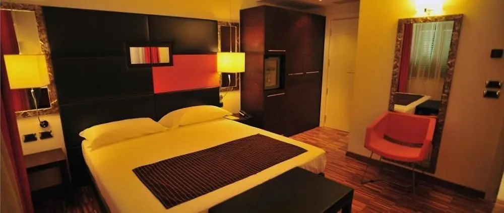 Hotel La Villa Excelsior Bastia Umbra 4*,  Olaszország